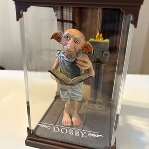 Dobby Figurine Harry Potter Magical Creatures Display Case